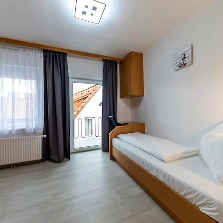 Zeltweg-rooms