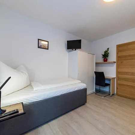 Zeltweg-rooms Bed & Breakfast