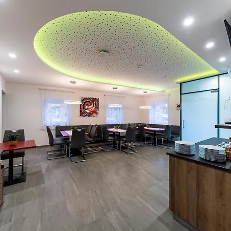 B&B Zeltweg-rooms 첼트베크