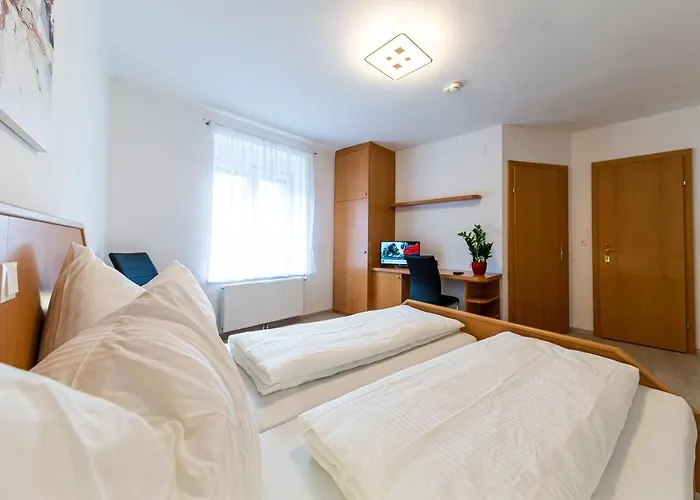 Zeltweg-rooms زيلتويج