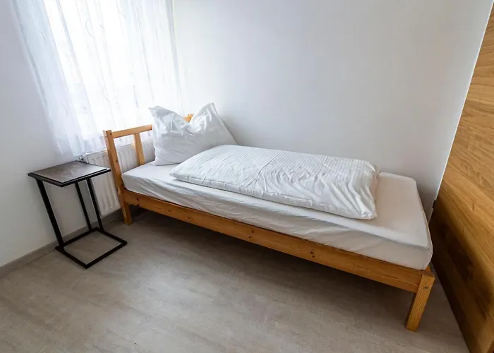 Zeltweg-rooms فندق مبيت وإفطار زيلتويج